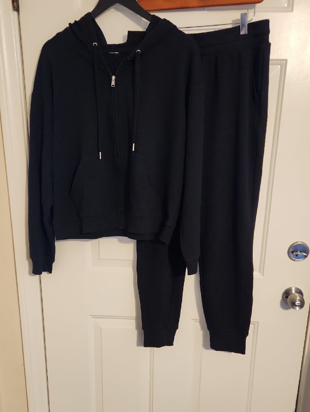 Yogalicious Women's Joggers With Bonus Fleece Hoodie!